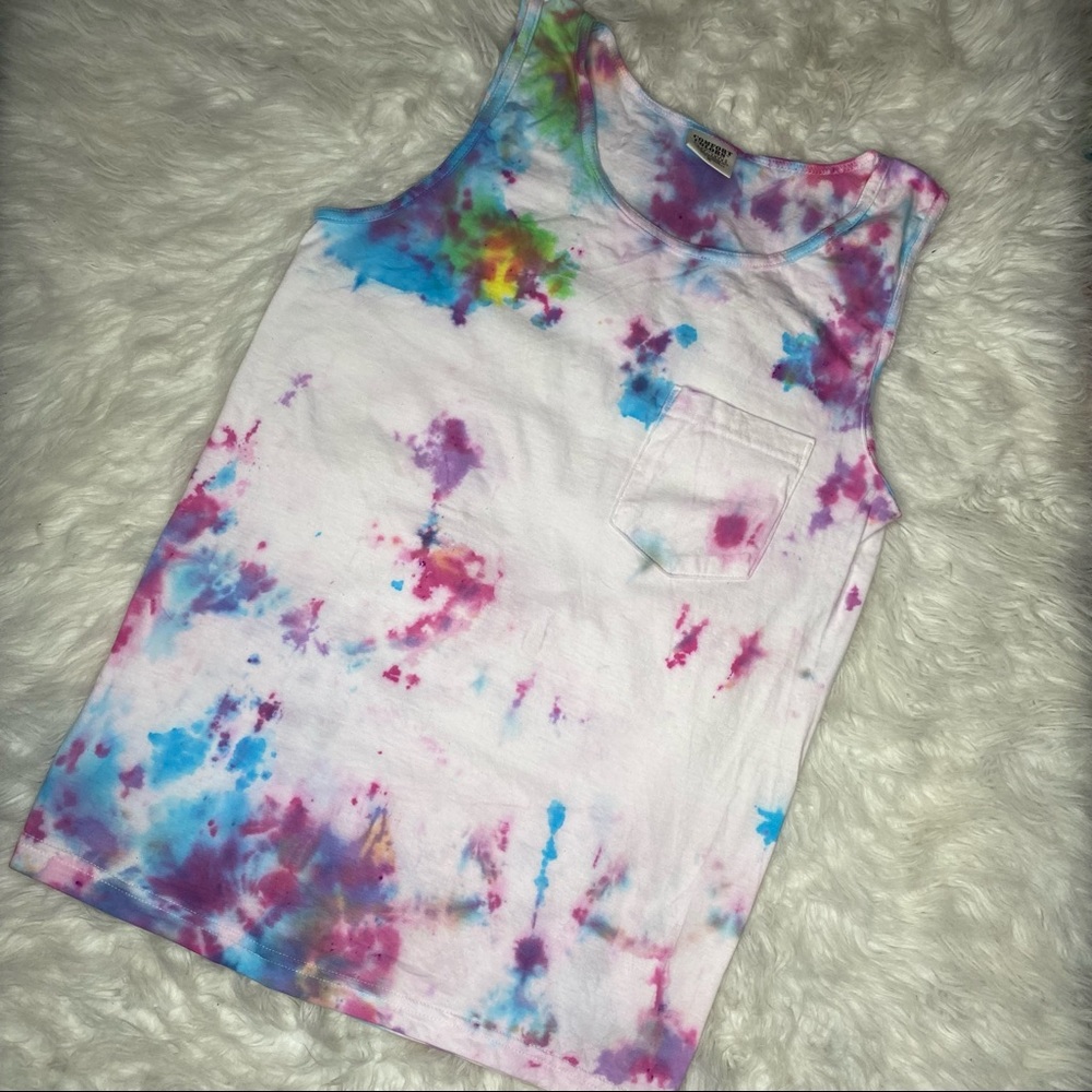 🔥SOLD🔥 Comfort Colors Hand Tie Dyed Pocket Tank Top Size Small